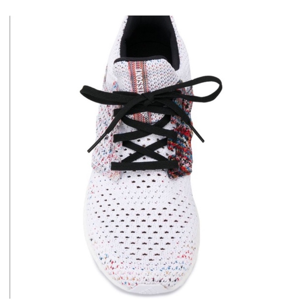 Adidas Womens Ultraboost size 9